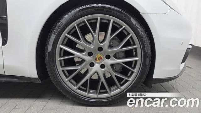 Porsche Panamera 2018 — Şəkil 5/20
