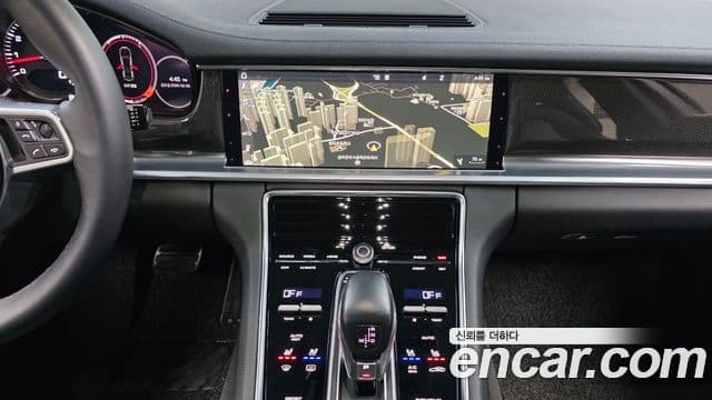 Porsche Panamera 2018 — Şəkil 14/20