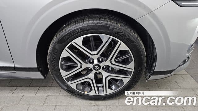 Hyundai Grandeur Hybrid 2023 — ფოტო 1/20