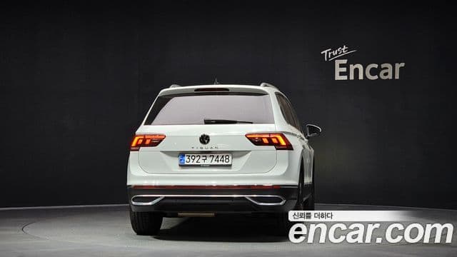 Volkswagen Tiguan 2022 — ფოტო 4/20
