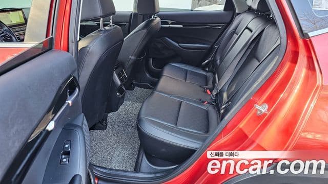 Kia Seltos 2022 — Şəkil 12/20