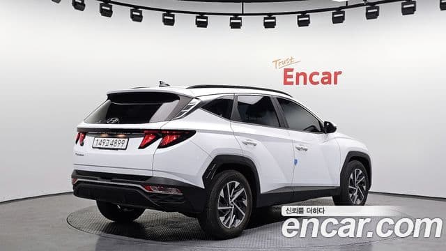 Hyundai Tucson Hybrid 2021 — Photo 16/20