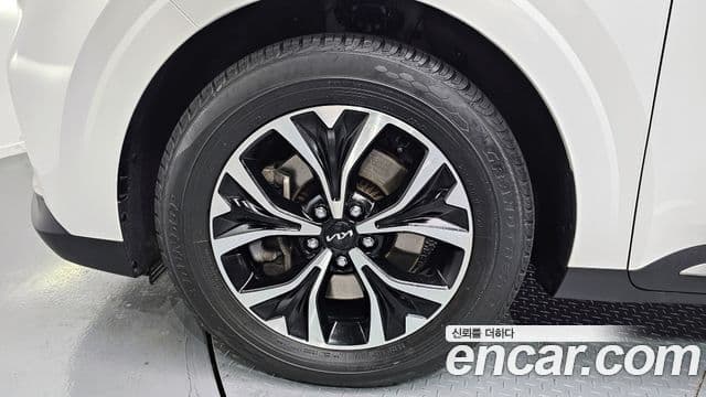 Kia Carnival 2021 — ფოტო 5/20