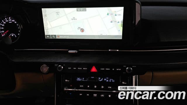 Kia Carnival 2021 — ფოტო 15/20