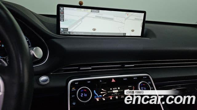 Genesis GV80 2021 — Şəkil 14/20