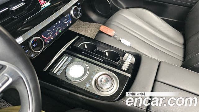 Genesis Electrified G80 2020 — Şəkil 9/20