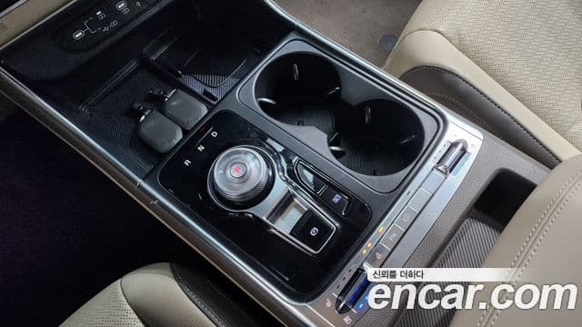 Kia Carnival 2025 — Photo 2/20