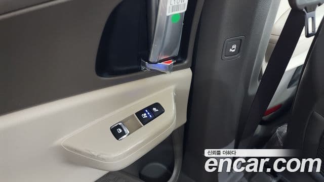 Kia Carnival 2025 — Photo 5/20