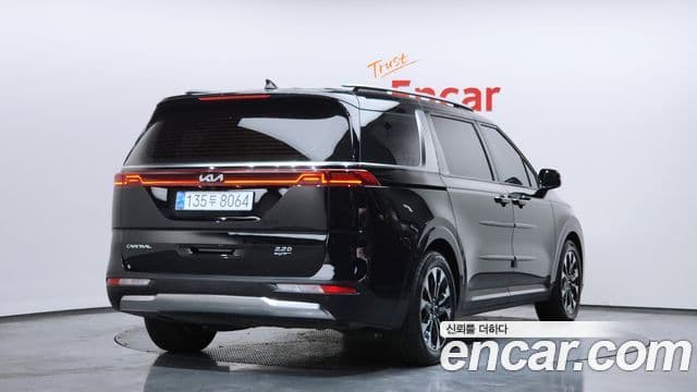 Kia Carnival 2023 — Фото 2/20