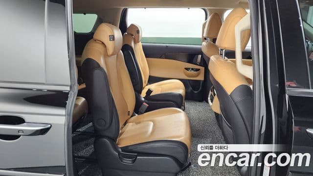 Kia Carnival 2023 — Фото 12/20