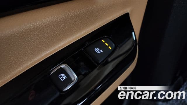 Kia Carnival 2023 — Фото 19/20