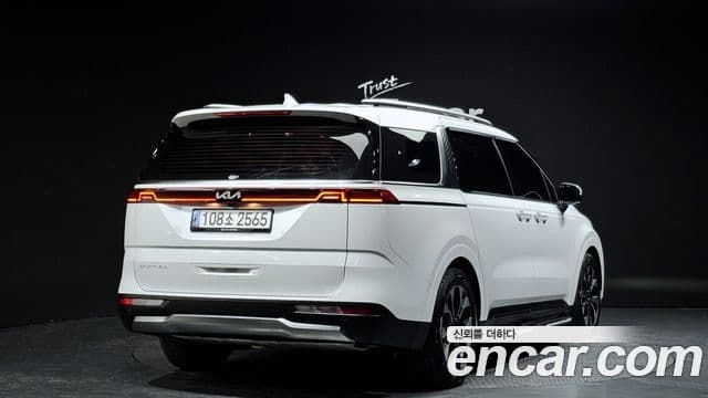 Kia Carnival 2022 — Фото 2/20