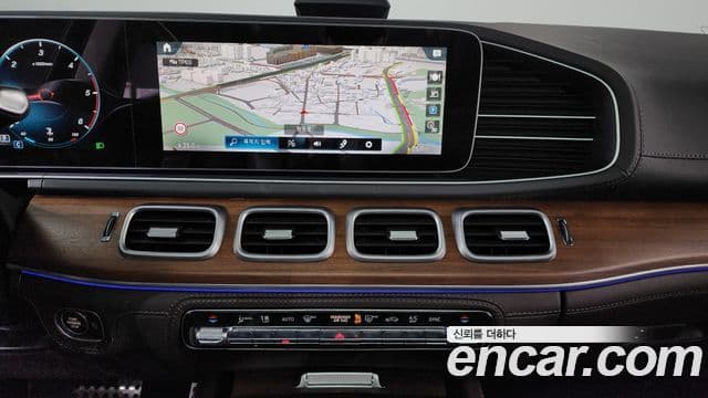 Mercedes-Benz GLS-Class 2020 — ფოტო 14/20