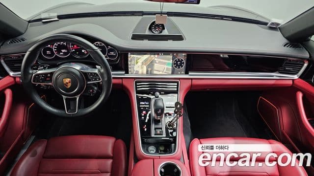 Porsche Panamera 2018 — Photo 8/20