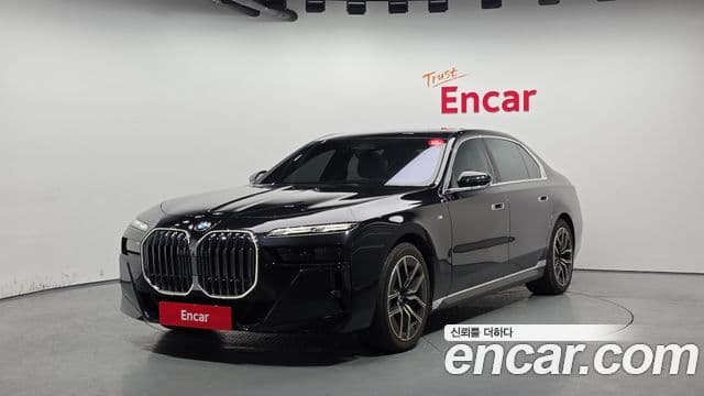 BMW 7 Series 2024 — ფოტო 1/20
