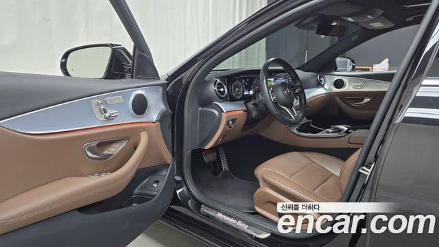 Mercedes-Benz E-Class 2020 — ფოტო 10/20