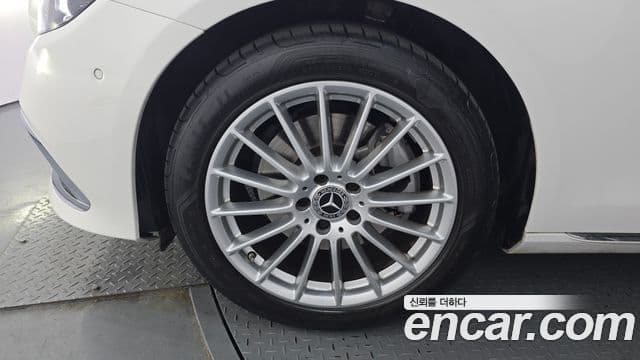 Mercedes-Benz E-Class 2023 — Şəkil 5/20