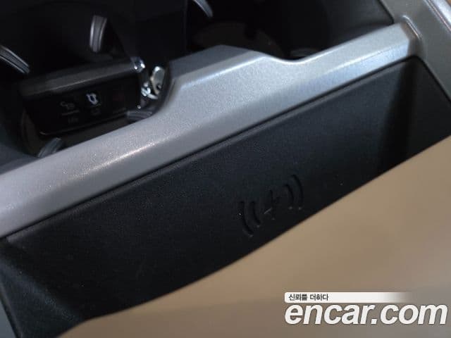 Land Rover Defender 2025 — ფოტო 14/20