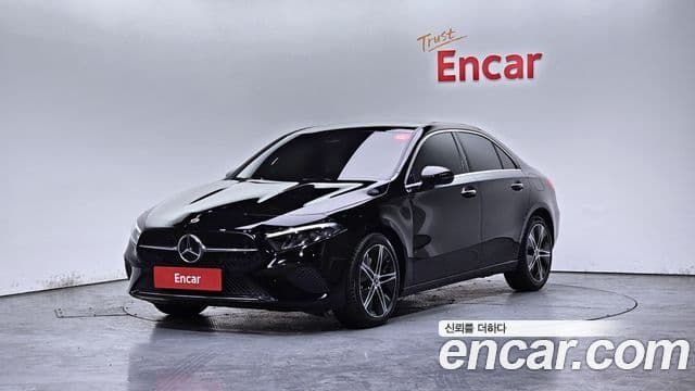 Mercedes-Benz A-Class 2025 — ფოტო 1/20