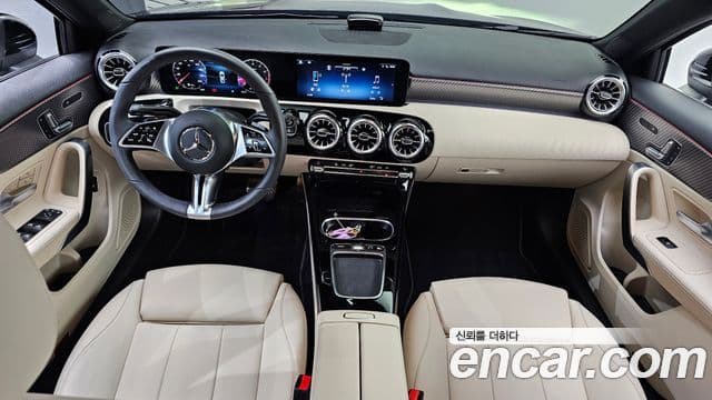 Mercedes-Benz A-Class 2025 — ფოტო 7/20