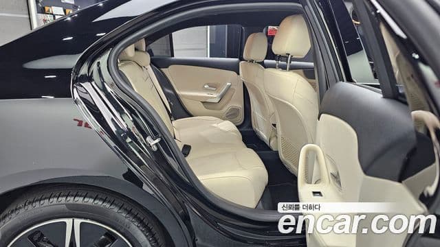 Mercedes-Benz A-Class 2025 — ფოტო 12/20