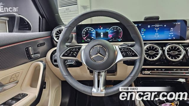 Mercedes-Benz A-Class 2025 — ფოტო 13/20