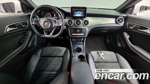 Mercedes-Benz CLA-Class 2018 — Şəkil 7/20