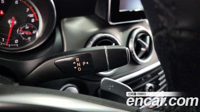 Mercedes-Benz CLA-Class 2018 — Şəkil 9/20