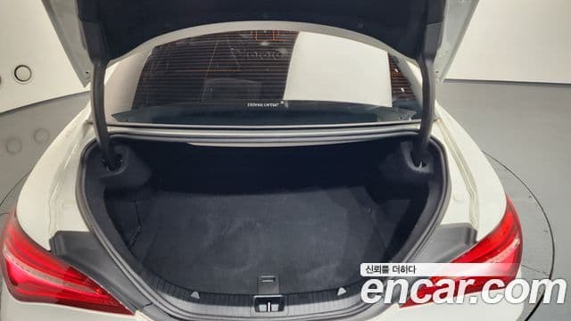 Mercedes-Benz CLA-Class 2018 — Şəkil 20/20