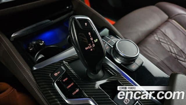 BMW 5 Series 2018 — Şəkil 9/20