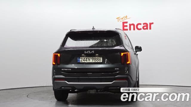 Kia Sorento 2023 — ფოტო 4/20
