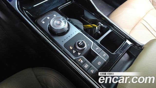 Kia Sorento 2023 — Photo 3/20