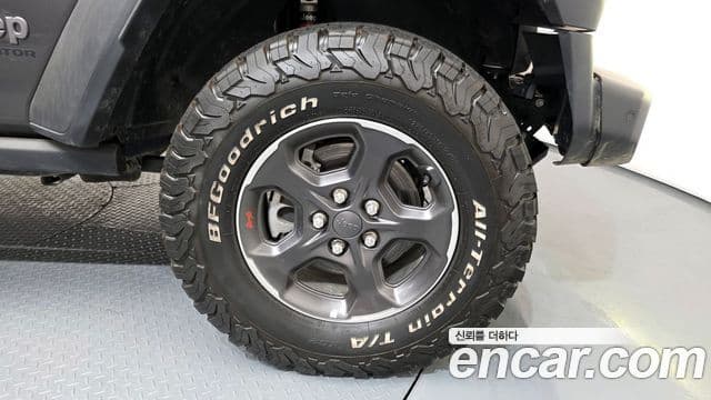Jeep Gladiator 2021 — Şəkil 9/20