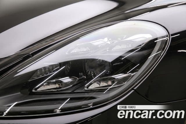 Porsche Panamera 2022 — Photo 8/20