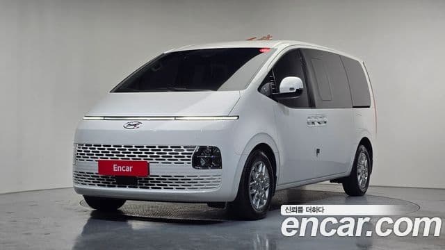 Hyundai Staria 2023 — ფოტო 1/20