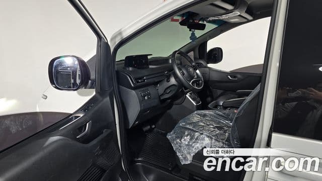 Hyundai Staria 2023 — ფოტო 10/20