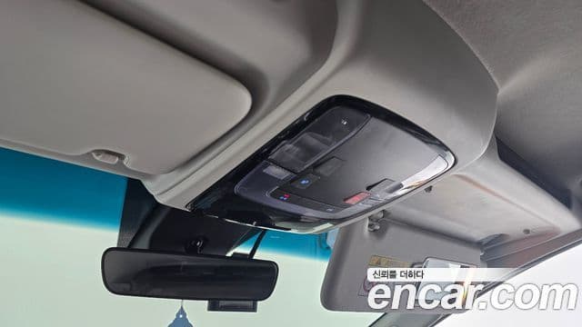 Hyundai Staria 2023 — ფოტო 19/20