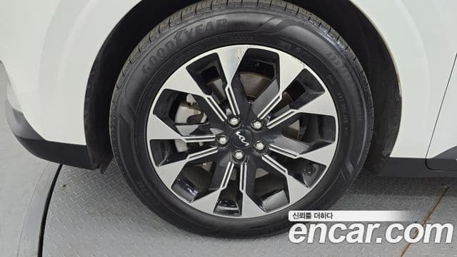 Kia Carnival 2023 — Şəkil 5/20