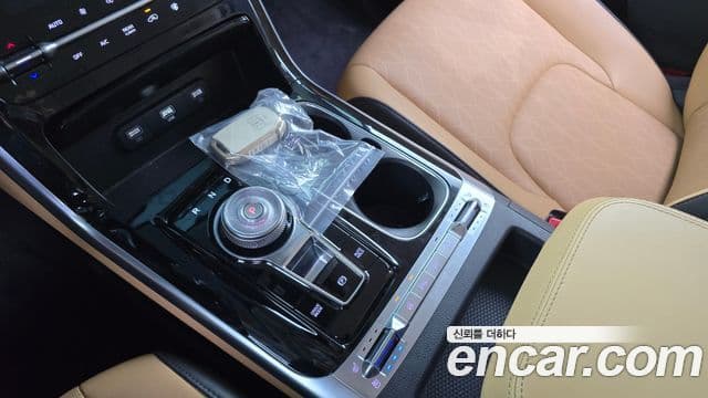 Kia Carnival 2023 — Şəkil 9/20