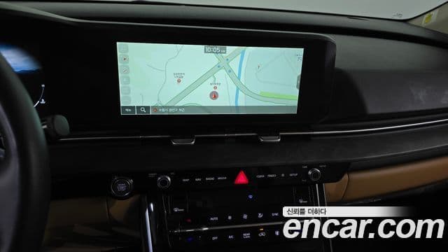 Kia Carnival 2023 — Şəkil 14/20