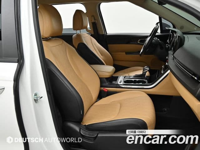 Kia Carnival 2022 — Şəkil 15/20