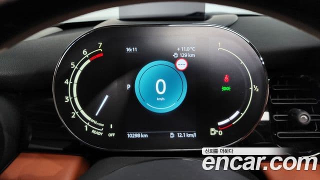 Mini Cooper S 2023 — ფოტო 8/20