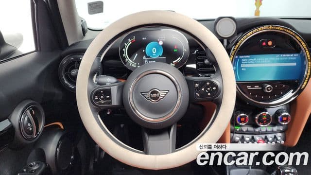 Mini Cooper S 2023 — ფოტო 14/20