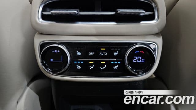 Genesis GV80 2020 — ფოტო 18/20