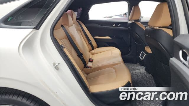 Kia K5 2020 — Şəkil 12/20