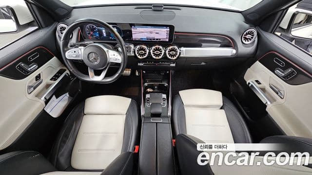 Mercedes-Benz GLB-Class 2020 — Photo 16/20