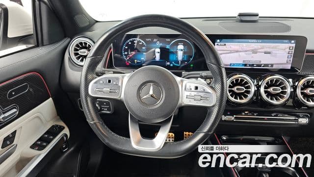 Mercedes-Benz GLB-Class 2020 — Photo 2/20