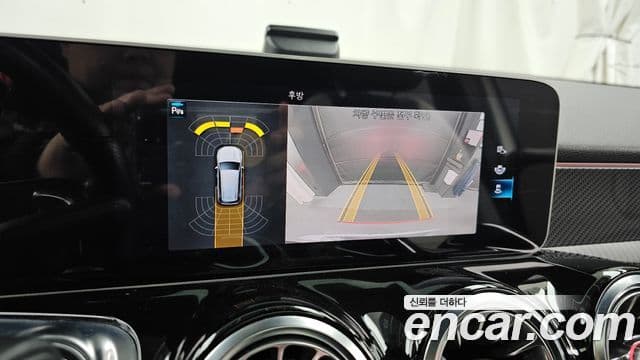 Mercedes-Benz GLB-Class 2020 — Photo 12/20