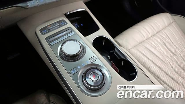 Genesis GV70 2022 — фото 9 из 20