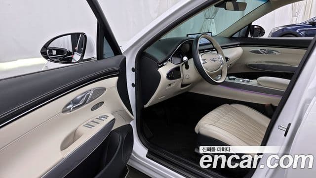 Genesis GV70 2022 — фото 10 из 20